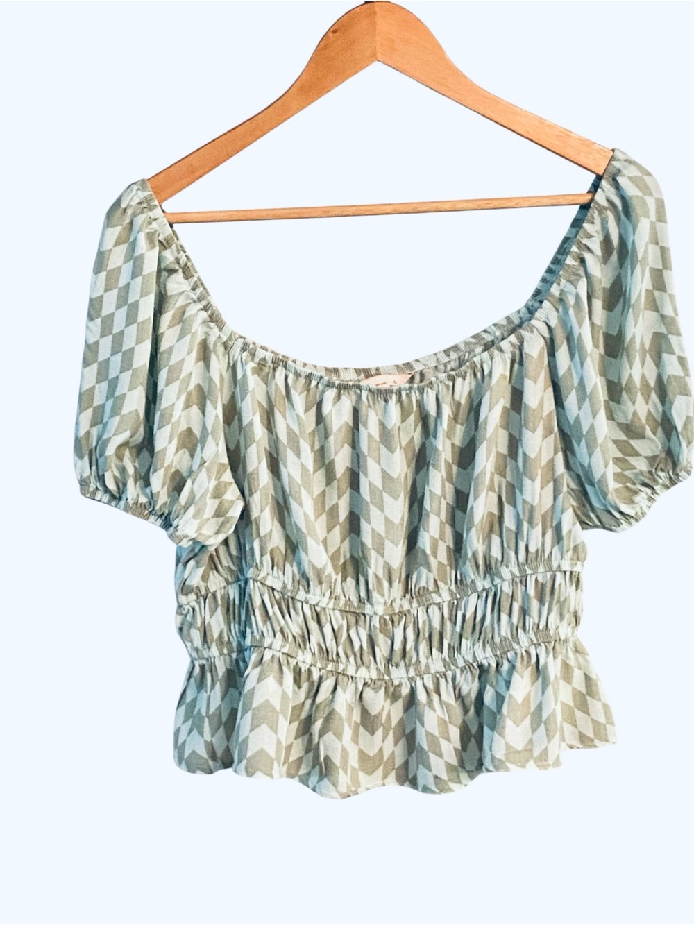 SO Goods for Life Crop Top XL
